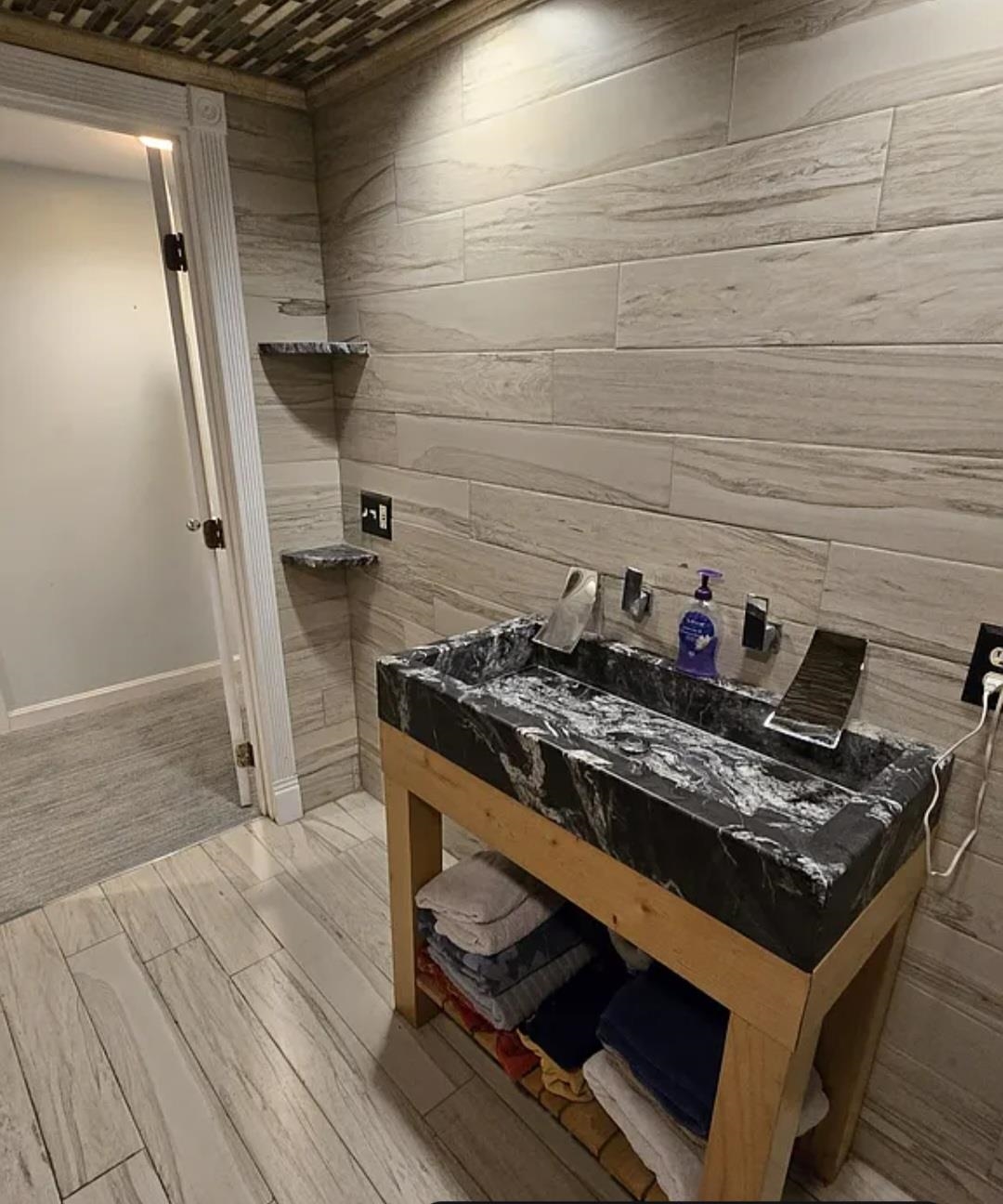 8 Main Street Atkinson, NH 03811 - Photo 17 of 31