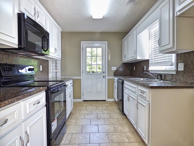 2227 Lee Road Salem, AL 36874 - Photo 6 of 24 kitchen