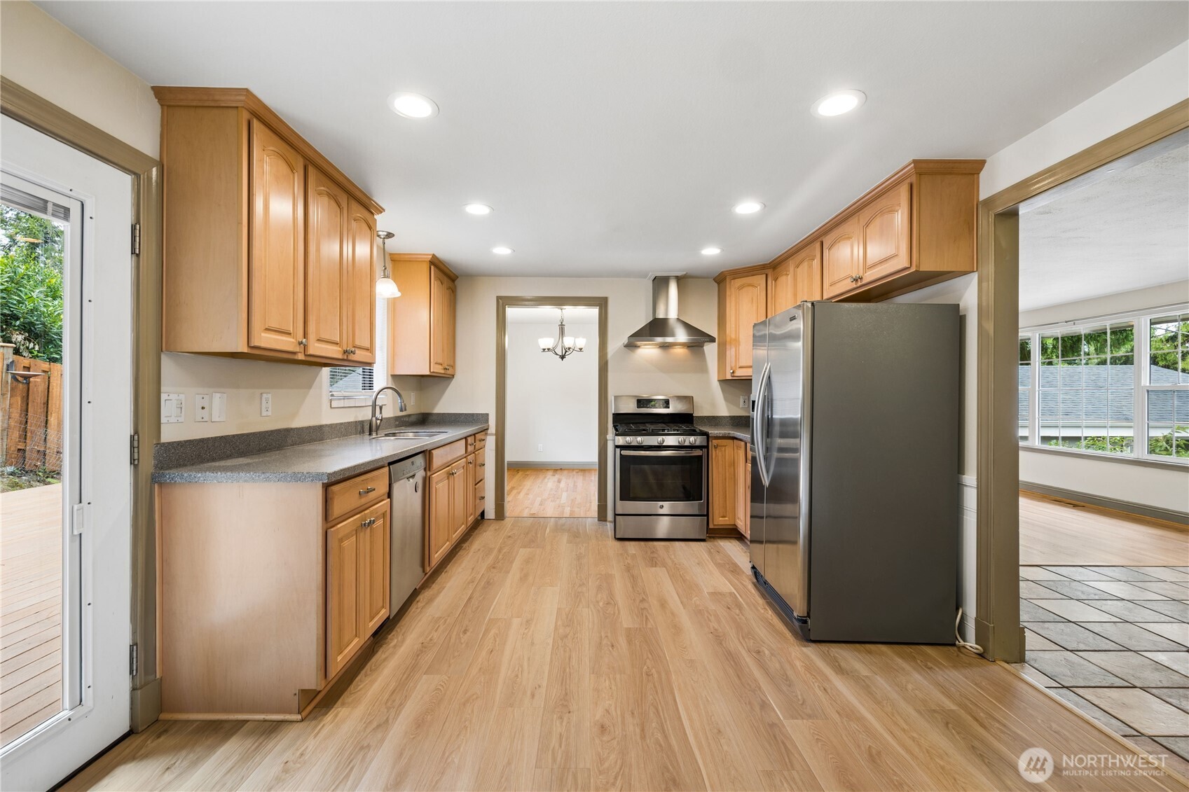 8912 229th Place Southwest Edmonds, WA 98026 - Photo 10 of 36
