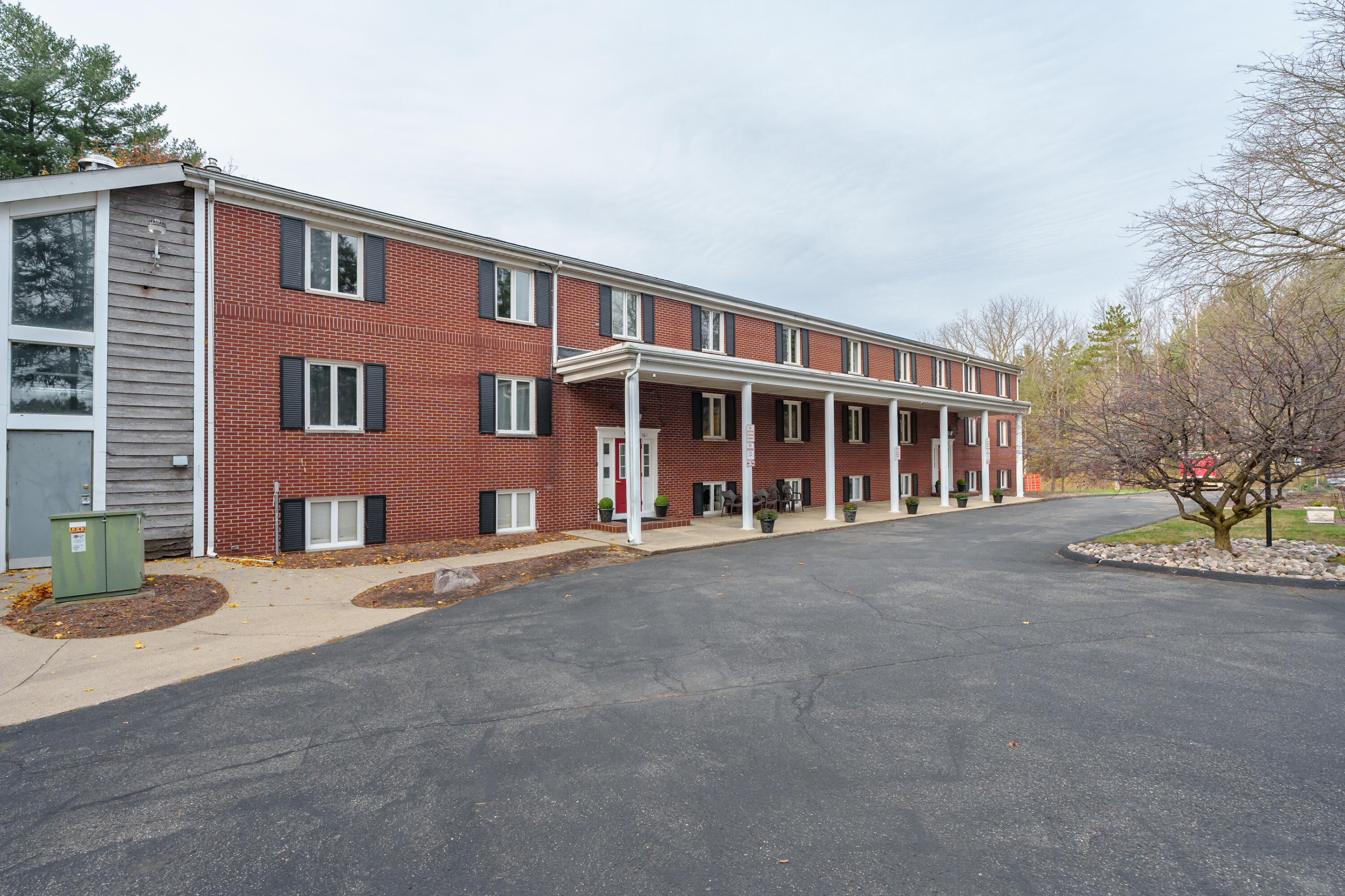 561 Garrison Road Battle Creek, MI 49017 - Photo 11 of 66