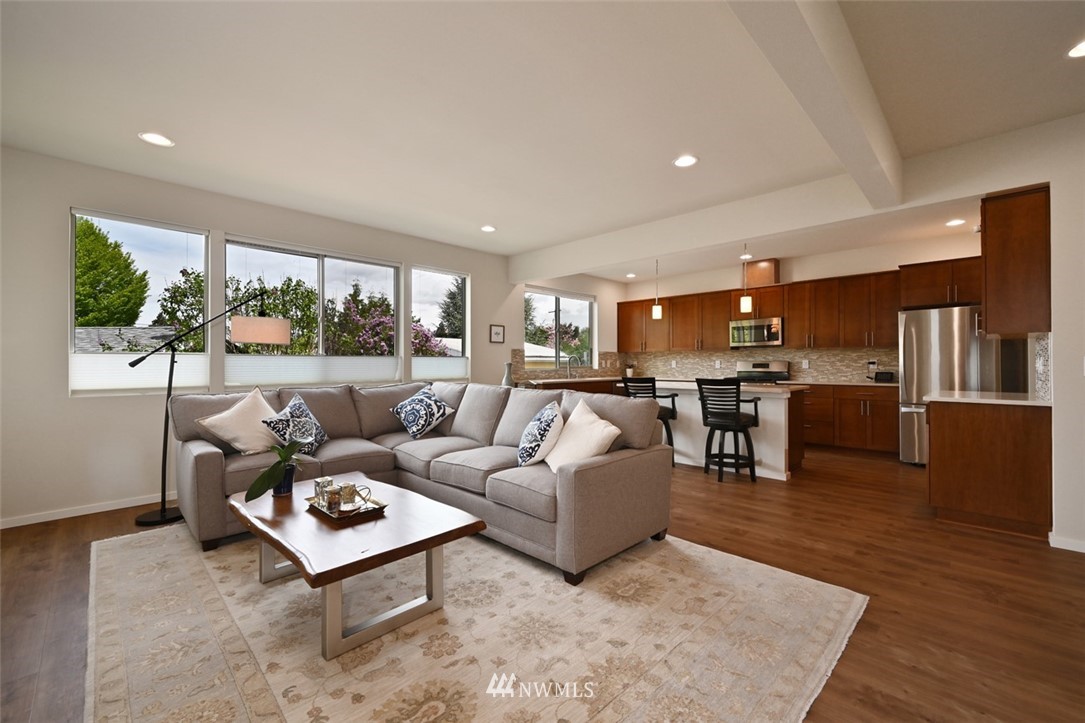 1500 South 28th Street Renton, WA 98055 - Photo 6 of 29 a living room with furniture and a table