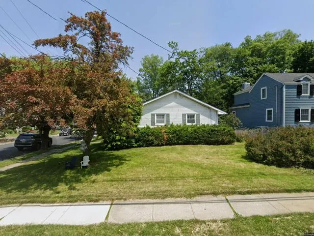 $889,000 | 62 Weston Avenue, Chatham, NJ 07928