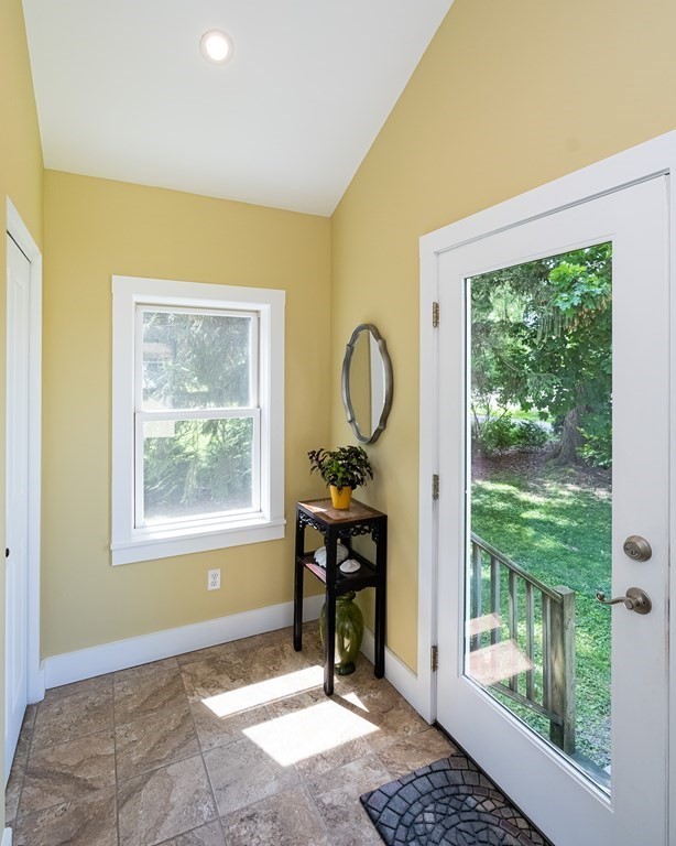 101 Honey Pot Road Hadley, MA 01035 - Photo 12 of 42 Gallery Image 12