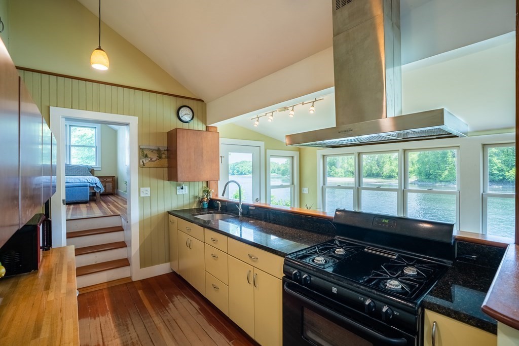101 Honey Pot Road Hadley, MA 01035 - Photo 26 of 42 Gallery Image 26