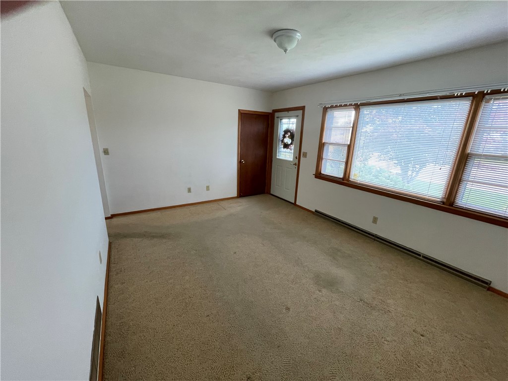 72 Chase Road Portsmouth, RI 02871 - Photo 2 of 20 Gallery Image 2