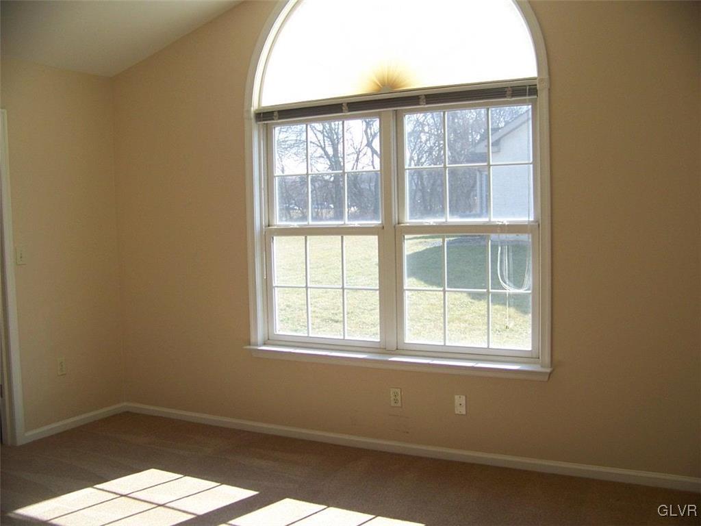 2730 Upstream Farm Road Easton, PA 18040 - Photo 3 of 13 Gallery Image 3