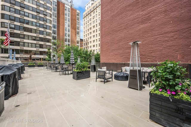 200 East Delaware Place, Unit 4DE Chicago, IL 60611 - Photo 40 of 47