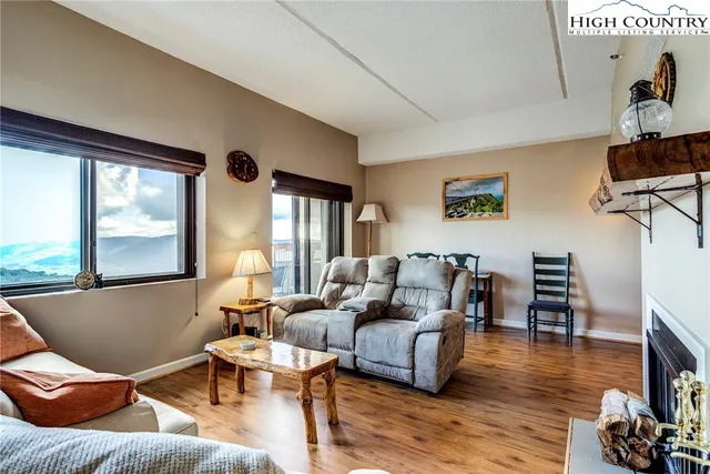 $234,000 | 303 Sugar Top Drive, Unit 2413, Sugar Mountain, NC 28604