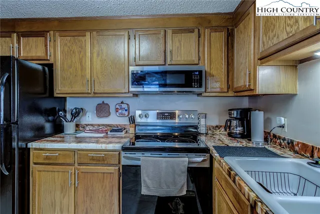 $234,000 | 303 Sugar Top Drive, Unit 2413, Sugar Mountain, NC 28604