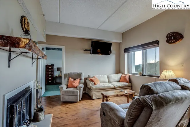 $234,000 | 303 Sugar Top Drive, Unit 2413, Sugar Mountain, NC 28604