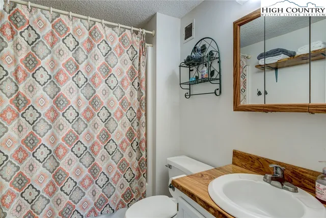 $234,000 | 303 Sugar Top Drive, Unit 2413, Sugar Mountain, NC 28604