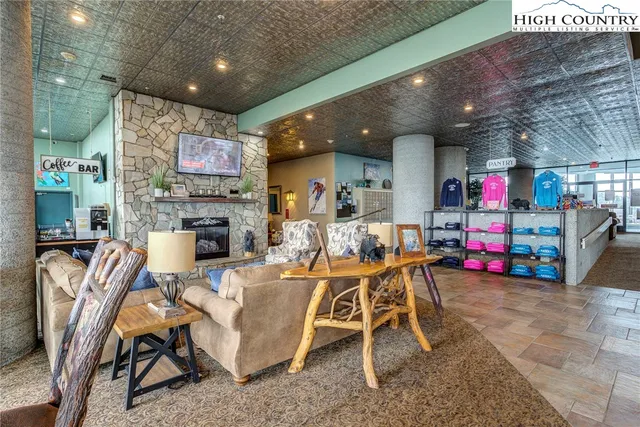 $234,000 | 303 Sugar Top Drive, Unit 2413, Sugar Mountain, NC 28604