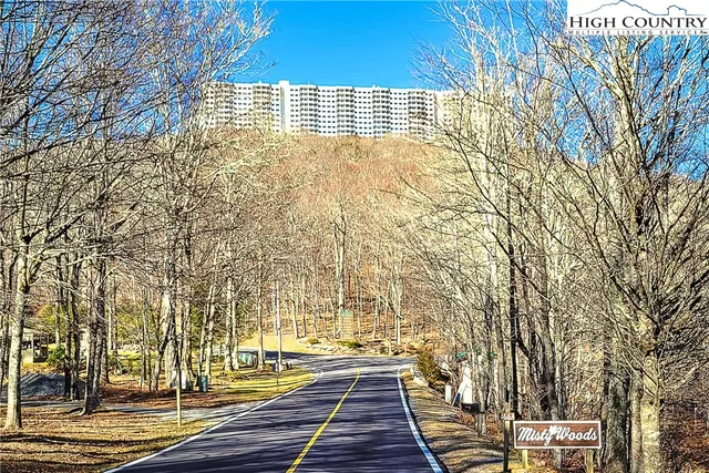 $234,000 | 303 Sugar Top Drive, Unit 2413, Sugar Mountain, NC 28604