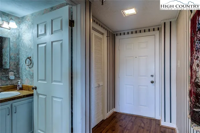 $234,000 | 303 Sugar Top Drive, Unit 2413, Sugar Mountain, NC 28604