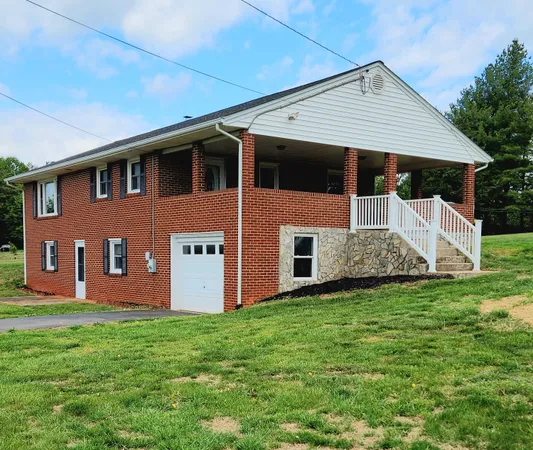 $299,900 | 3829 Old Franklin Turnpike, Glade Hill, VA 24092
