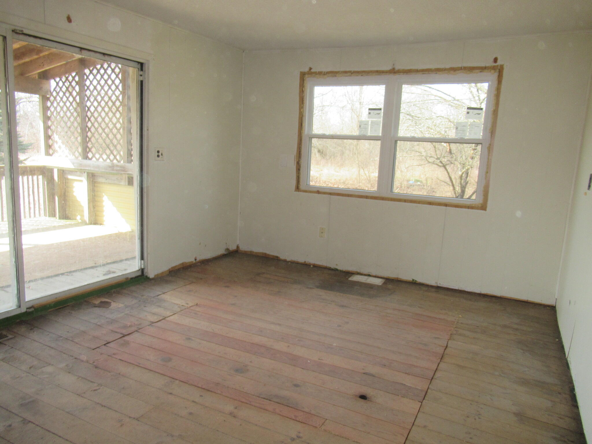 11859 East Chicago Road Jerome, MI 49249 - Photo 11 of 23 Dining