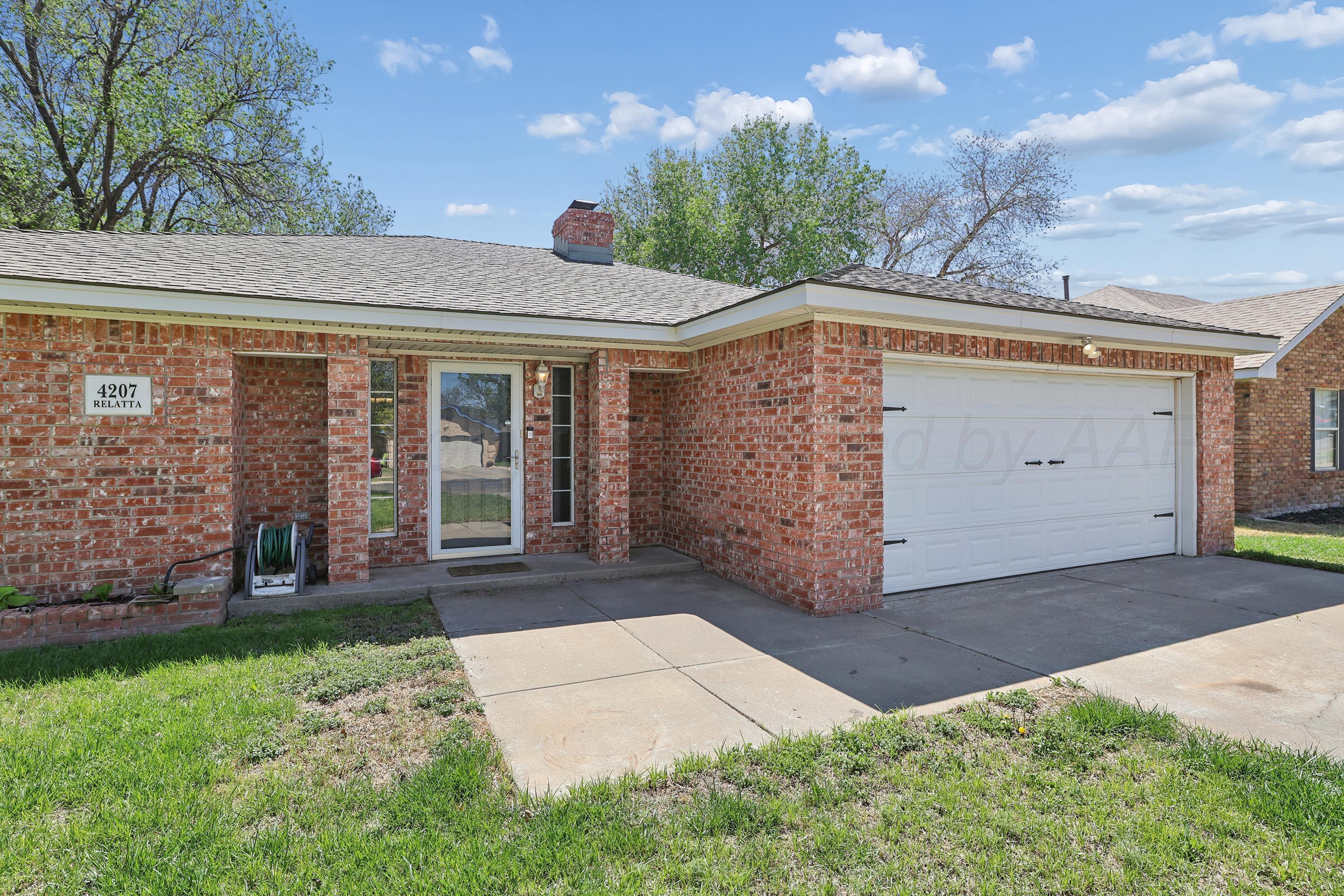 4207 Relatta Avenue Amarillo, TX 79110 - Photo 2 of 19 4-Front Porch