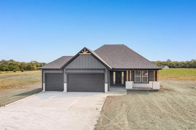 $589,950 | Lot 1 Evans Road, Tonganoxie, KS 66086