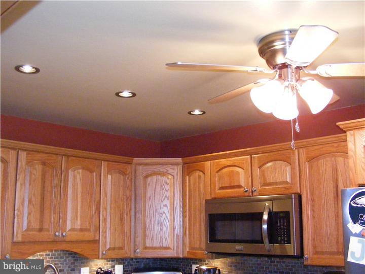 12407 Medford Road Philadelphia, PA 19154 - Photo 14 of 22 Kitchen