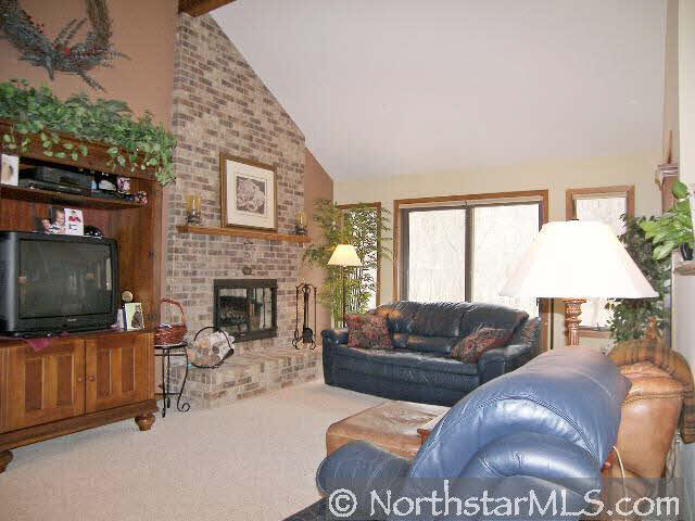 6721 Schelee Court Northwest Rochester, MN 55901 - Photo 2 of 10