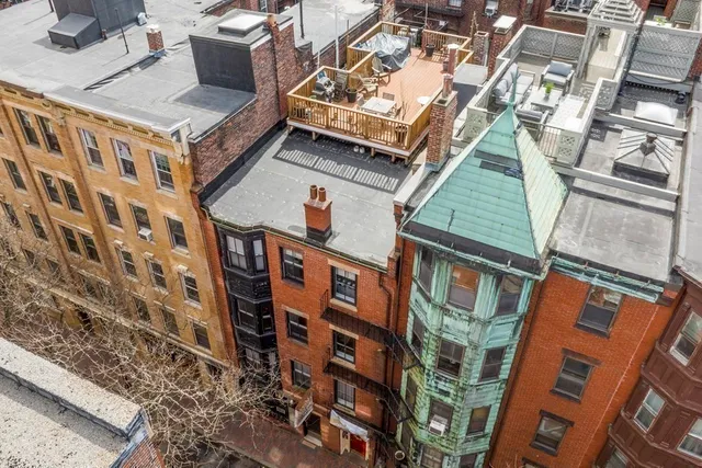 a picture of city view