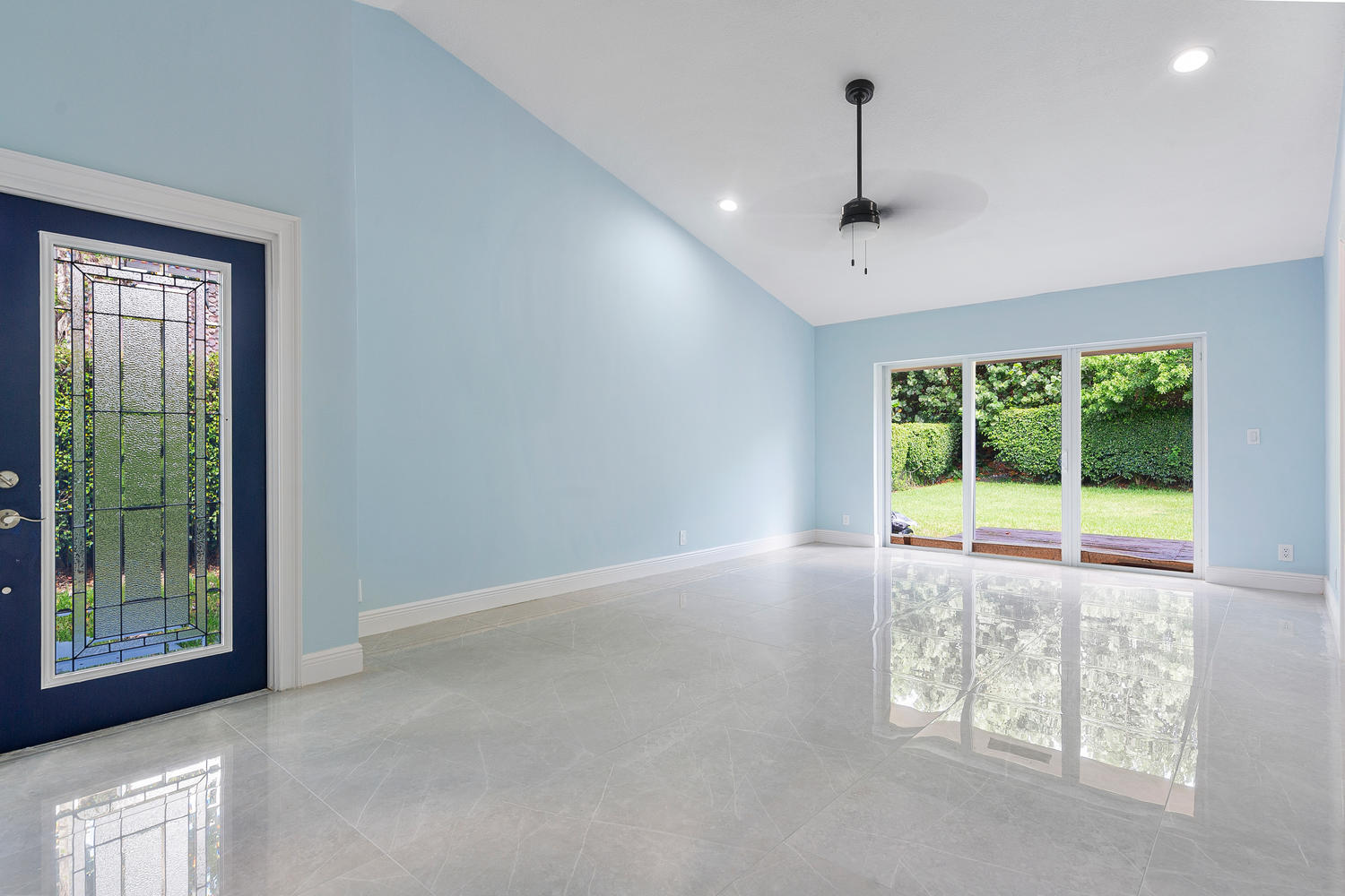 9767 Erica Court Boca Raton, FL 33496 - Photo 13 of 24 9767 Erica Ct-large-010-009-Justin Lawre