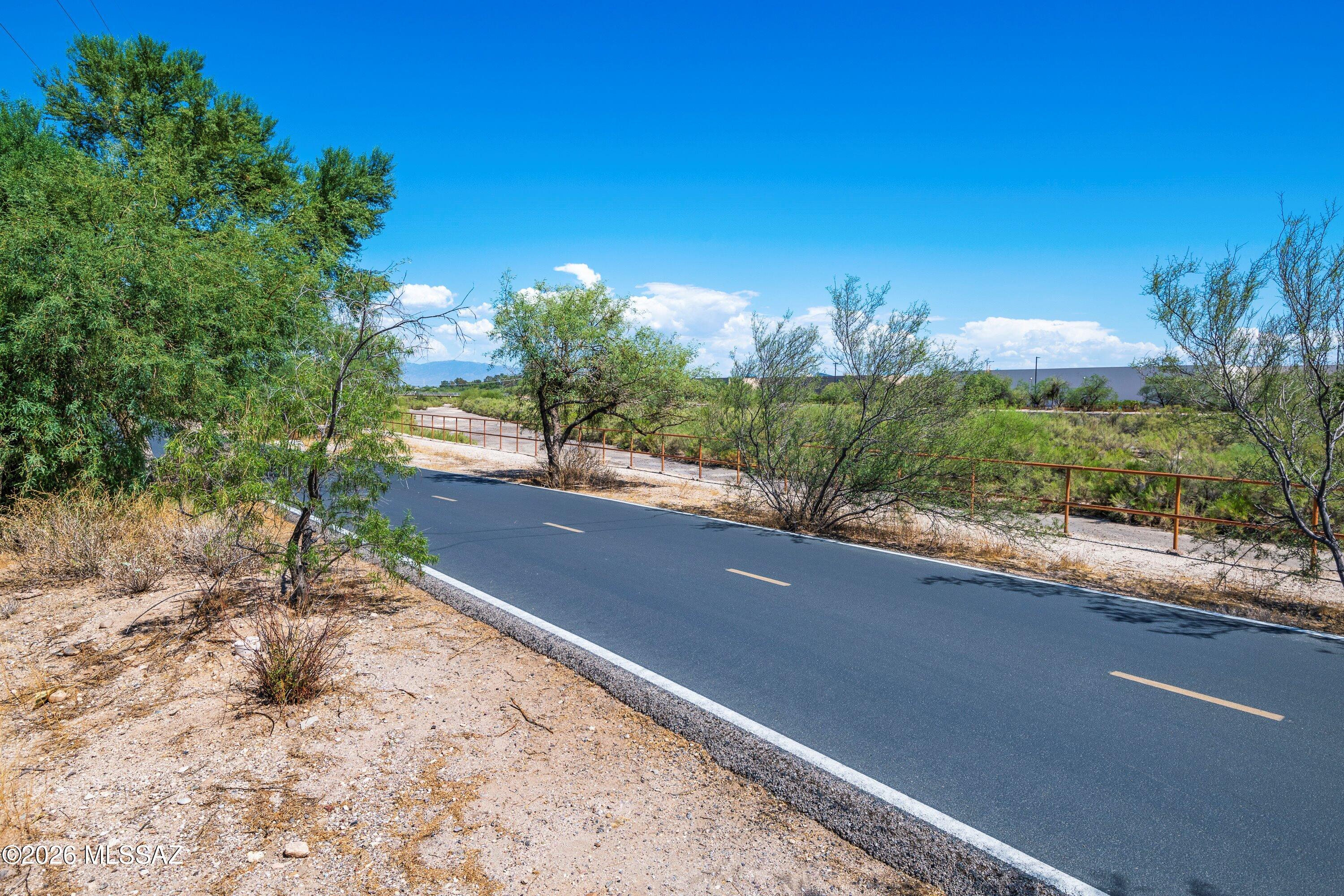 494 East Cedarvale Road Tucson, AZ 85704 - Photo 4 of 51