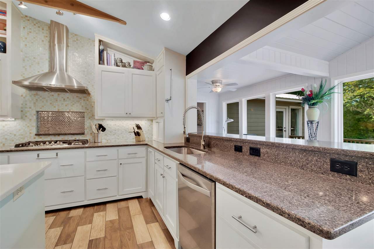 211 Tensaw Avenue Fairhope, AL 36532 - Photo 12 of 37
