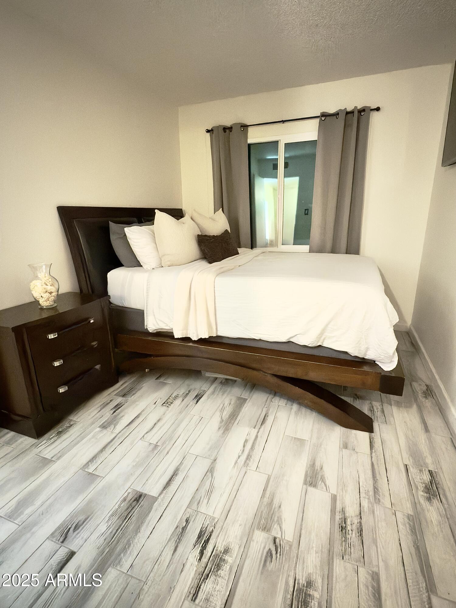 4602 East Broadway Road Phoenix, AZ 85040 - Photo 22 of 30 Guest Bedroom 2