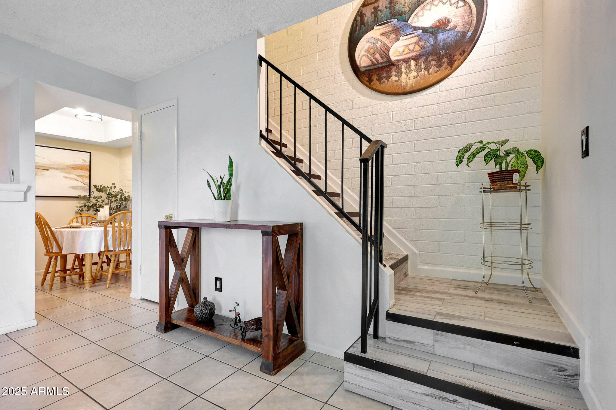 4602 East Broadway Road Phoenix, AZ 85040 - Photo 5 of 30 Entry Way