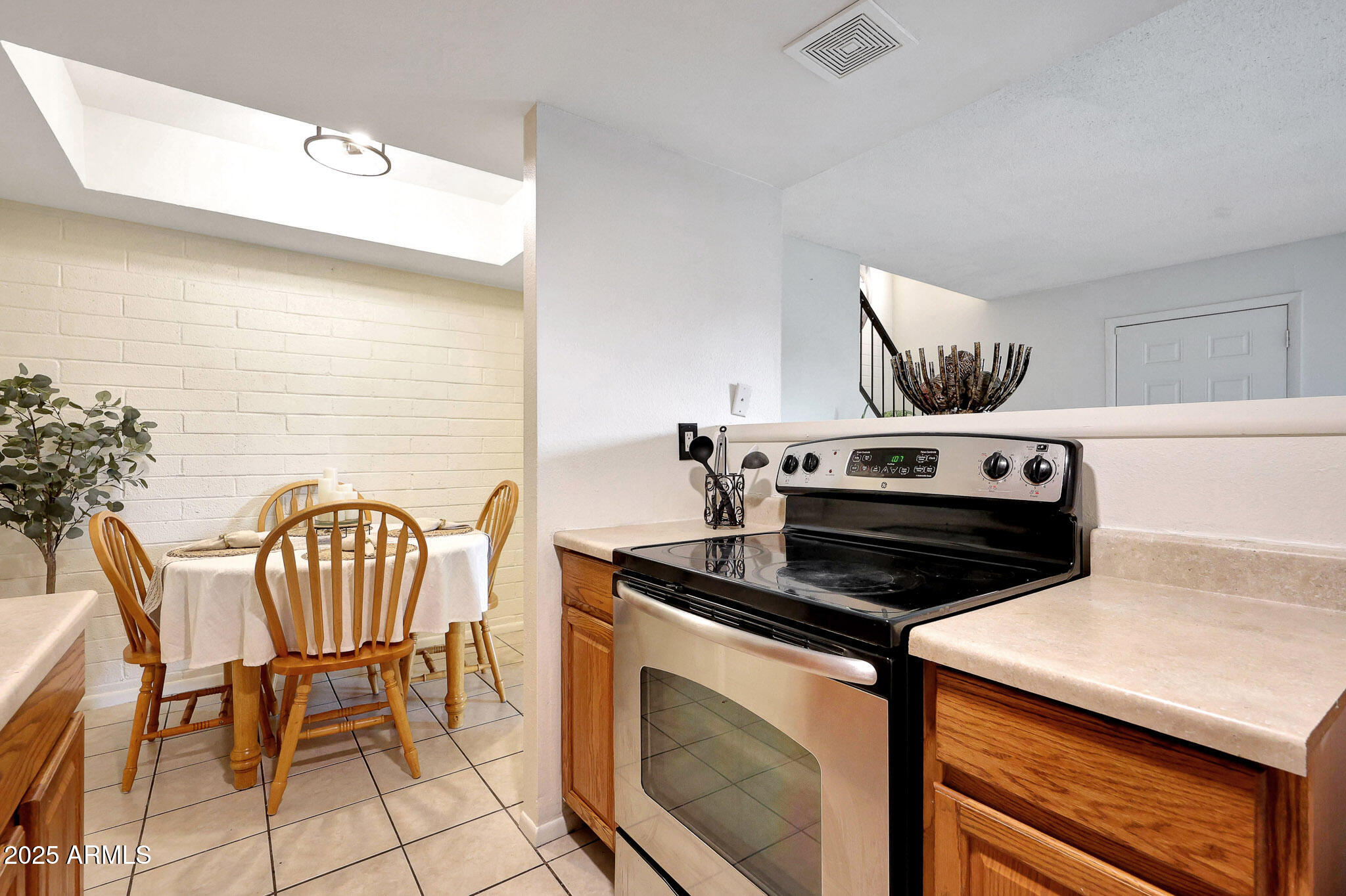 4602 East Broadway Road Phoenix, AZ 85040 - Photo 10 of 30 Kitchen