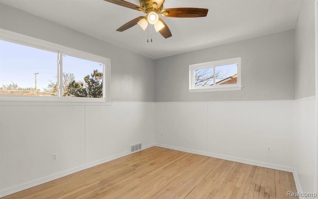 27007 Joy Road Dearborn Heights, MI 48127 - Photo 11 of 21