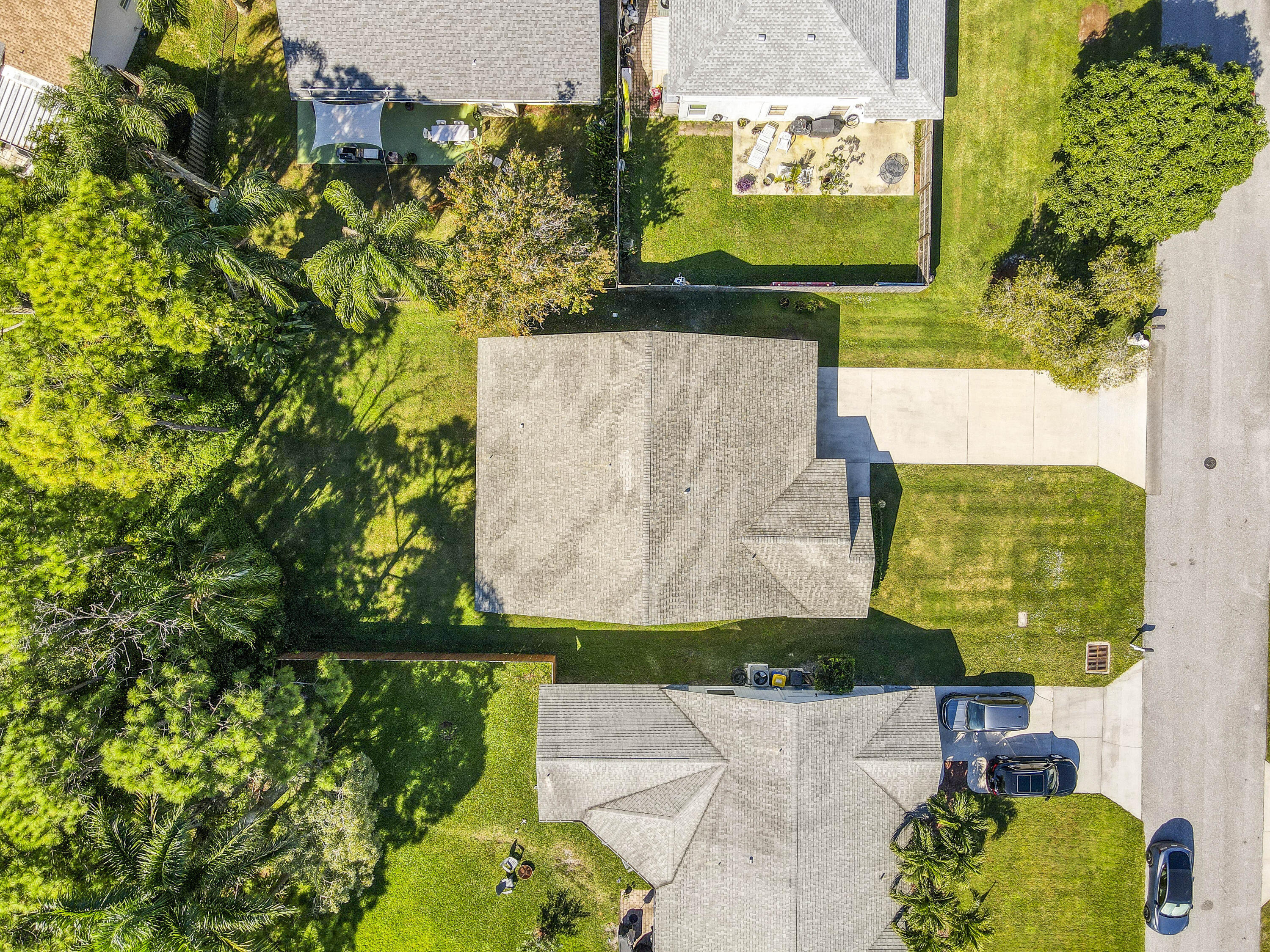6690 Southeast Raintree Avenue Stuart, FL 34997 - Photo 36 of 43 view of a bunch of flowers