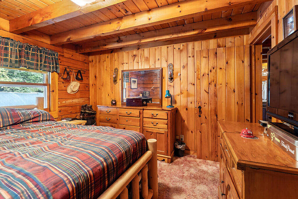 11 Woods Road Dallas Plt, ME 04970 - Photo 24 of 58 Primary Bedroom