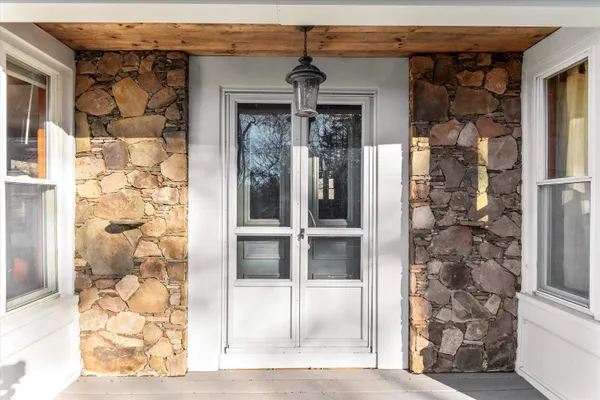 $575,000 | 177 Winnicutt Road, Stratham, NH 03885