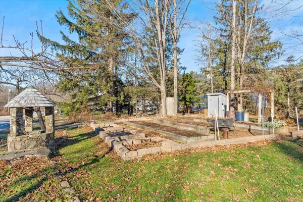 $575,000 | 177 Winnicutt Road, Stratham, NH 03885