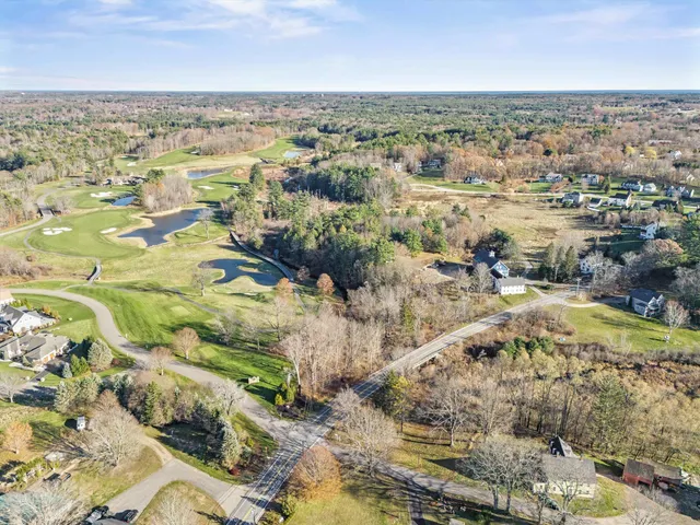 $600,000 | 177 Winnicutt Road, Stratham, NH 03885