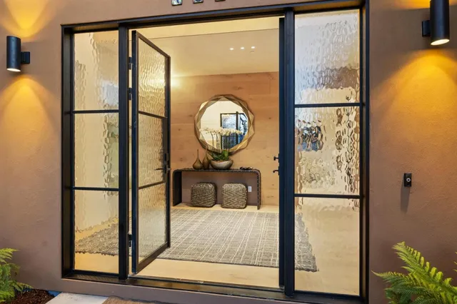 a view of a interior of the house