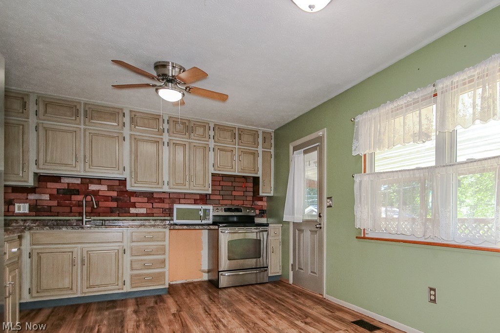 1754 Benjamin Road Madison, OH 44057 - Photo 10 of 34