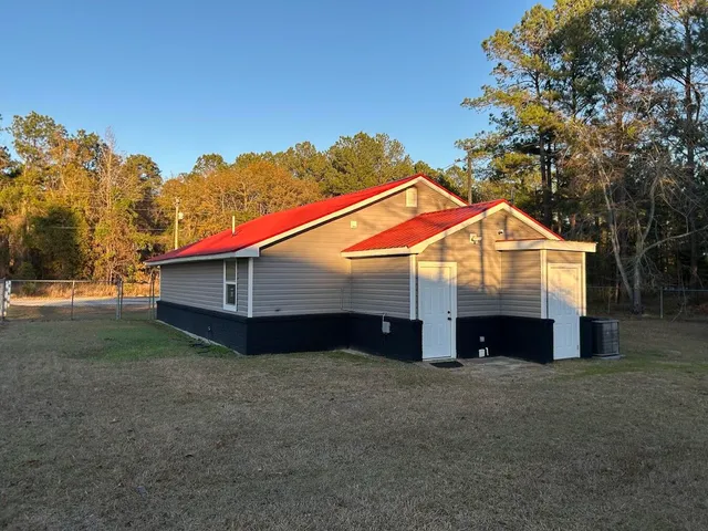 $240,000 | 1401 Old Highway 6, Cross, SC 29436