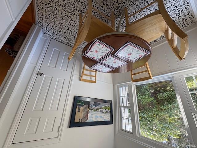 106 Trumbull Road Manhasset, NY 11030 - Photo 11 of 27