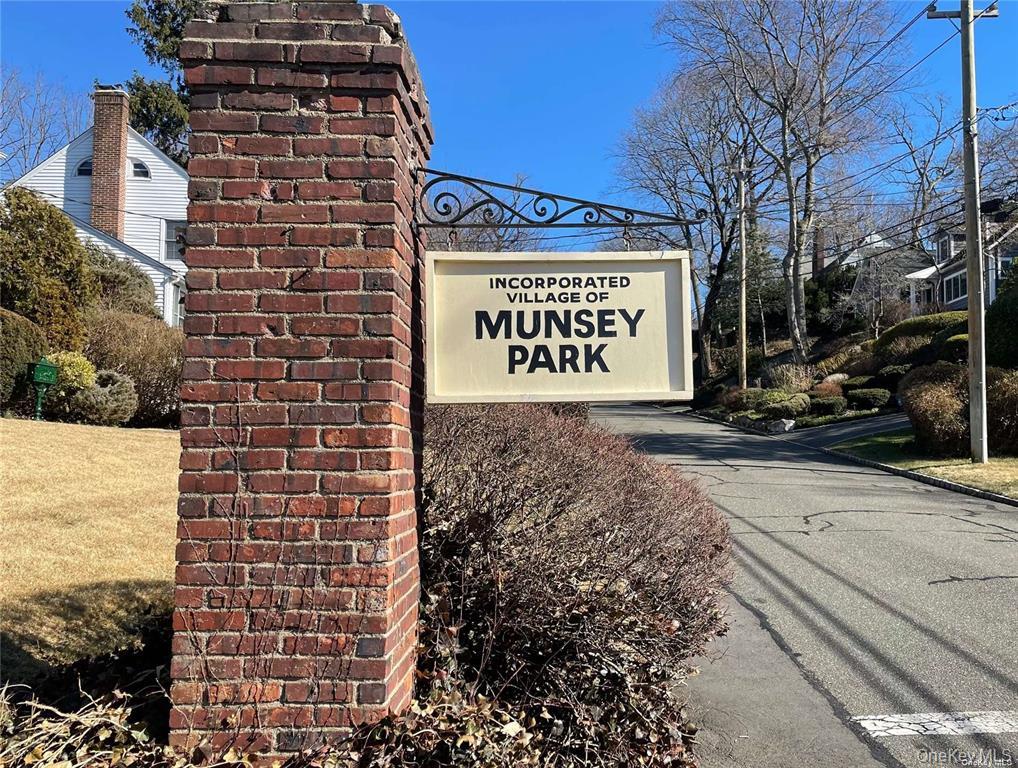 106 Trumbull Road Manhasset, NY 11030 - Photo 26 of 27