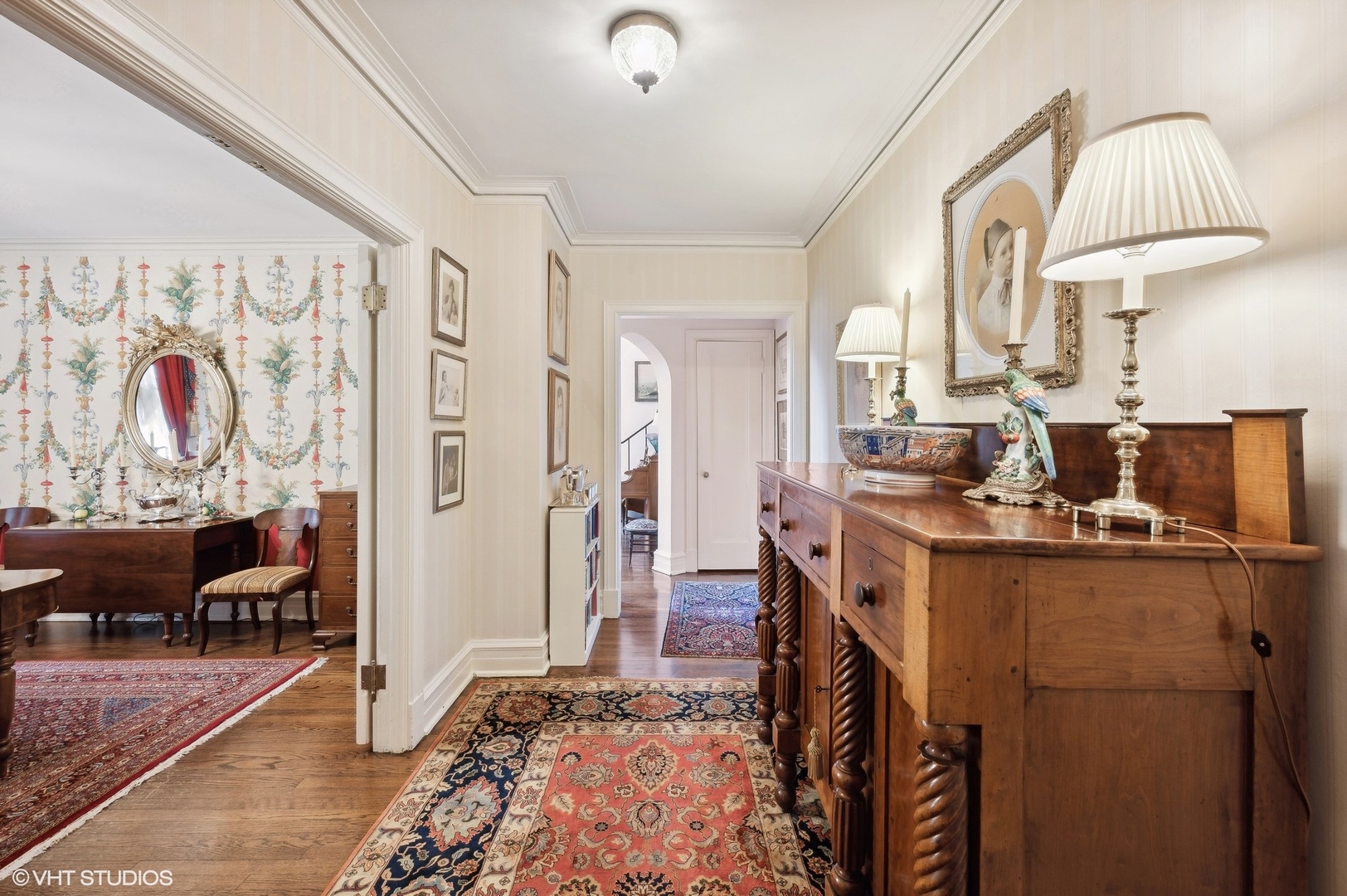 20 East Cedar Street, Unit 6E Chicago, IL 60611 - Photo 10 of 35 a living room with furniture and a rug