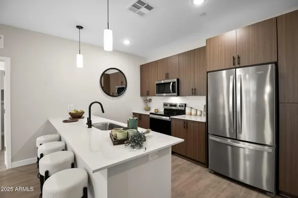 $1,670 | 17445 West Lower Buckeye Road, Unit B1, Goodyear, AZ 85338