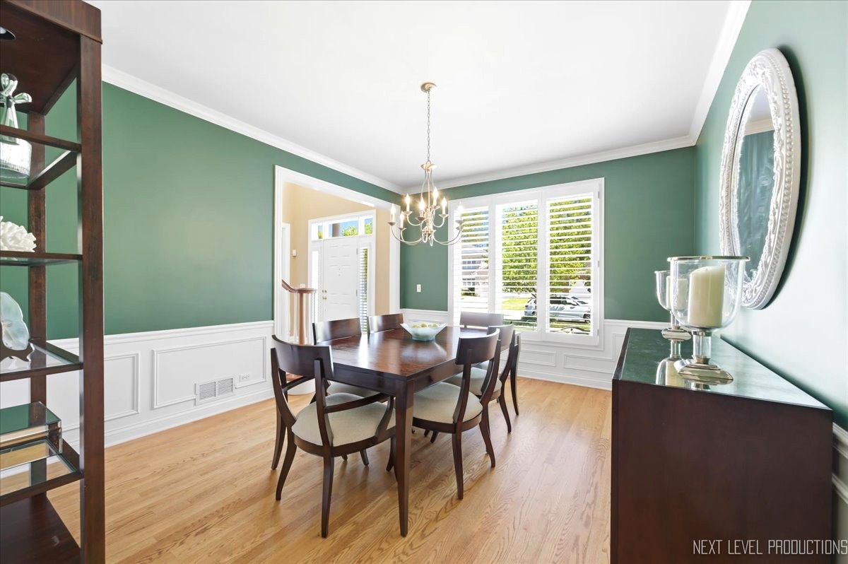 1914 North Ridge Avenue Arlington Heights, IL 60004 - Photo 9 of 50 a view of a dining room with furniture window and outside view