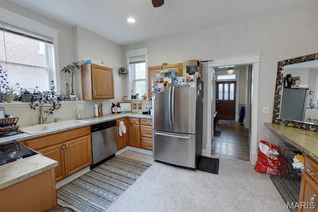 28 South 11th Street Belleville, IL 62220 - Photo 13 of 23