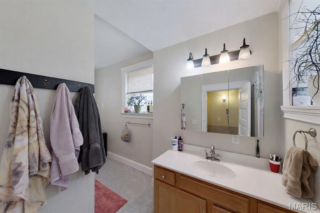 28 South 11th Street Belleville, IL 62220 - Photo 15 of 23