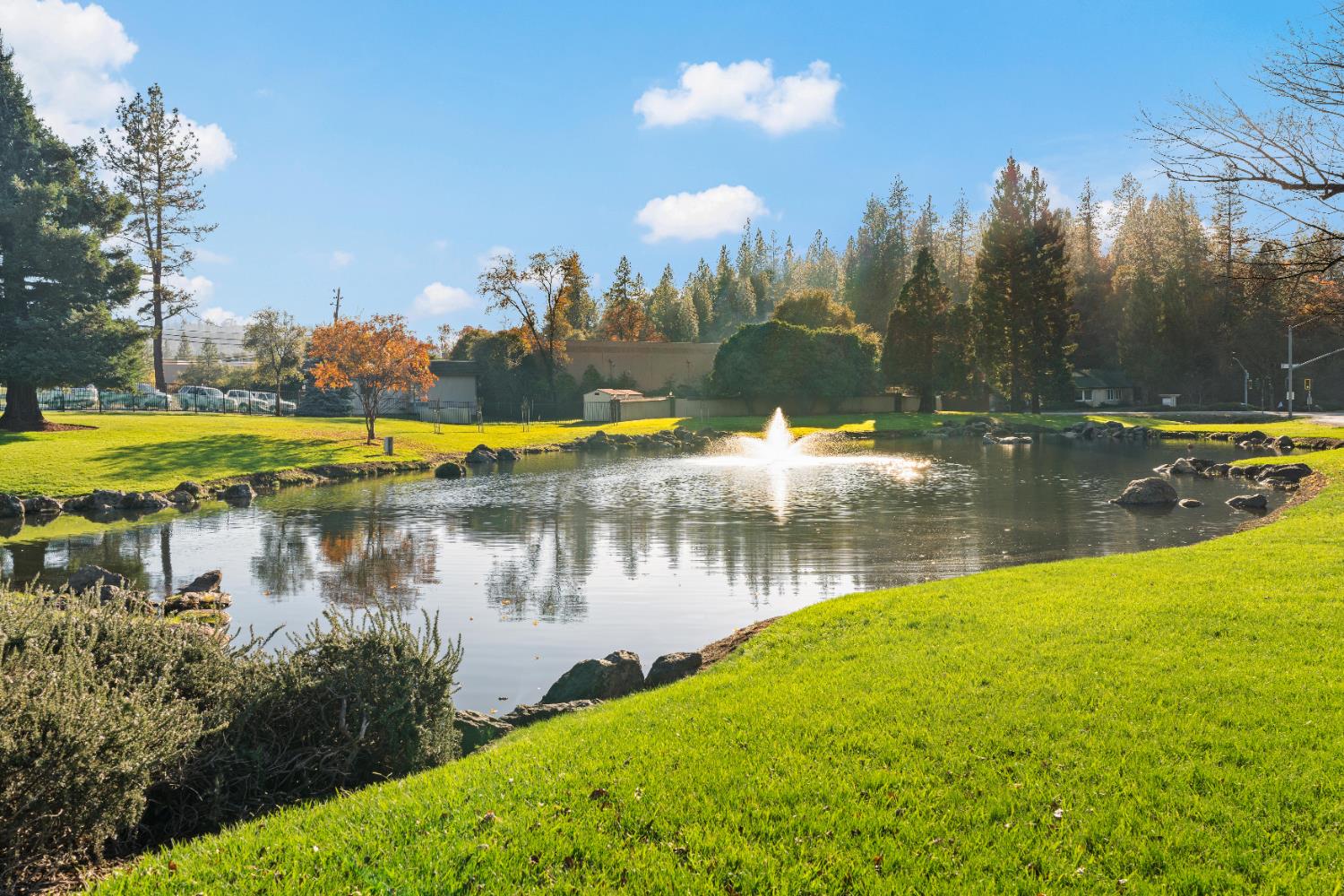 24626 Oro Valley Road Auburn, CA 95602 - Photo 48 of 54 a view of a lake with houses in the back