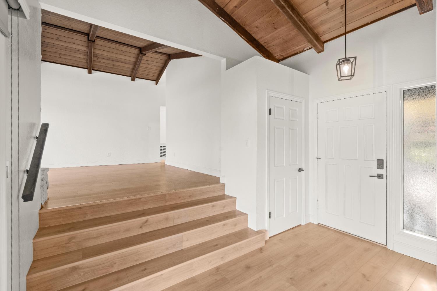 24626 Oro Valley Road Auburn, CA 95602 - Photo 6 of 54 a view of entryway