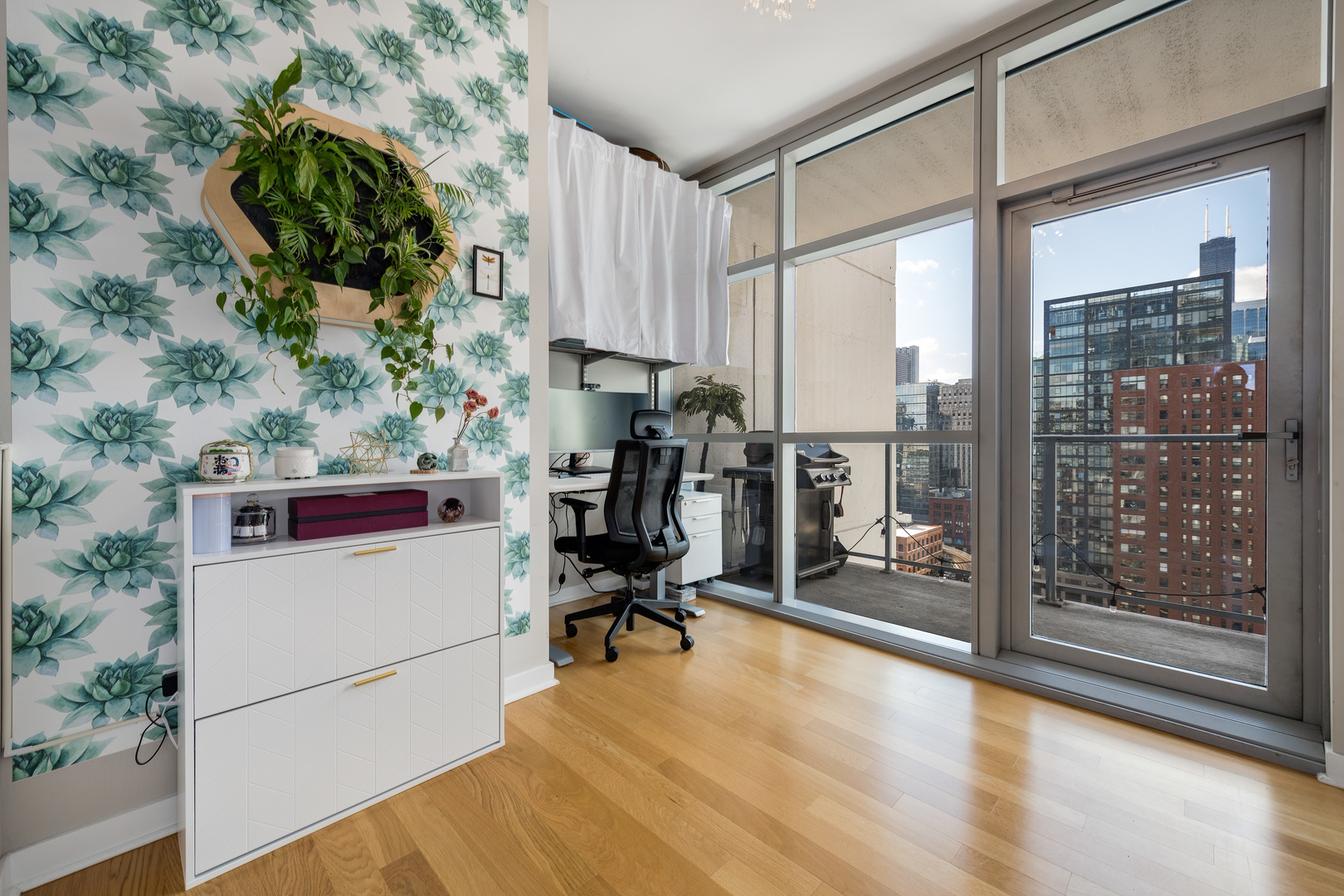 303 West Ohio Street, Unit 1807 Chicago, IL 60654 - Photo 11 of 29